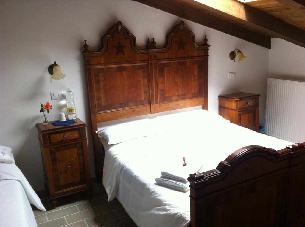 Affittacamere Nonna Leni Frisanco Habitación foto